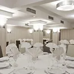 Reina Cristina Hotel 4*