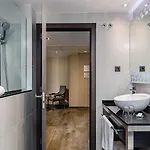 Reina Cristina Hotell 4*