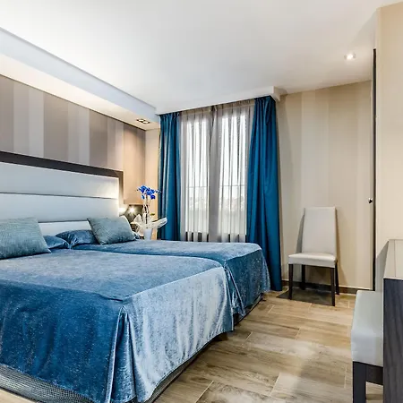 Reina Cristina Szálloda 4*