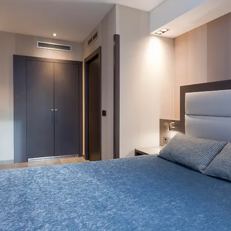Reina Cristina Hotel