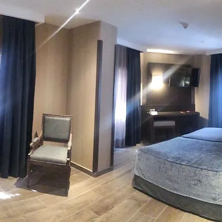 Reina Cristina Otel Teruel