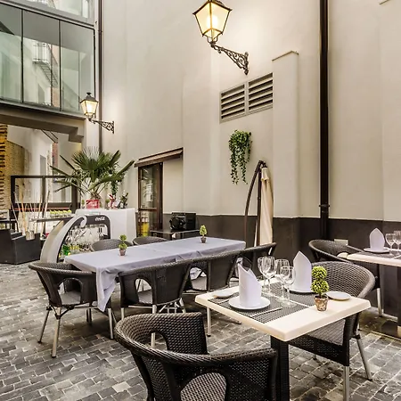 Reina Cristina Szálloda