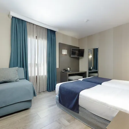 Reina Cristina 4* تيرويل