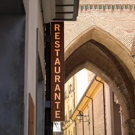 Hotel Reina Cristina 4*