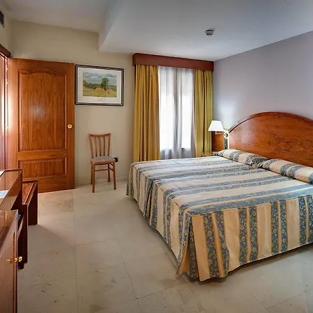 Reina Cristina Hotel