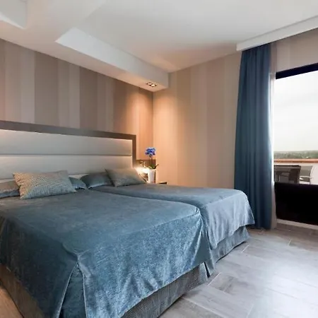 Szálloda Reina Cristina Teruel