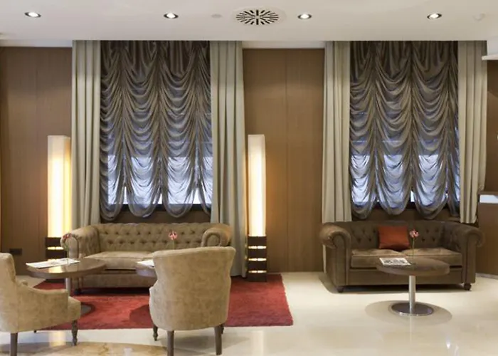 ホテル Reina Cristina