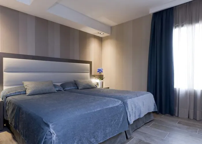 Reina Cristina ホテル