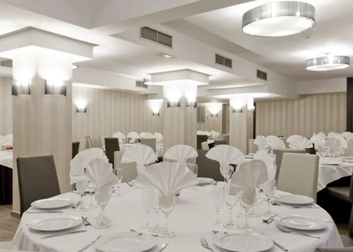 Reina Cristina ホテル 4*