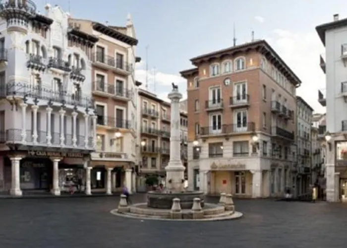 Reina Cristina ホテル テルエル