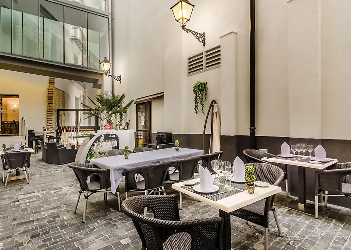 Reina Cristina Hotel