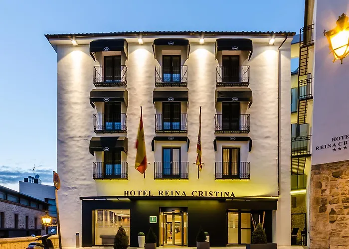 Reina Cristina Hotel 4*