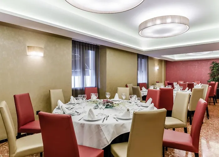 Reina Cristina Hotel