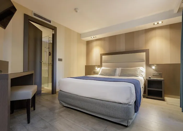 ホテル Reina Cristina