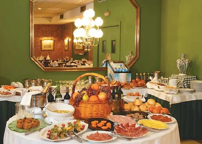 Reina Cristina Hotel 4*