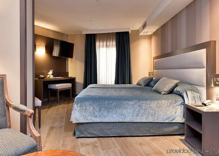 Reina Cristina Hotel